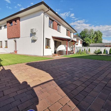 Apartment J&D Дунайська Стреда Екстер'єр фото